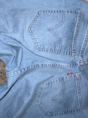 Levi Light Wash High-Rise Womens Jeans - Classic Light Blue